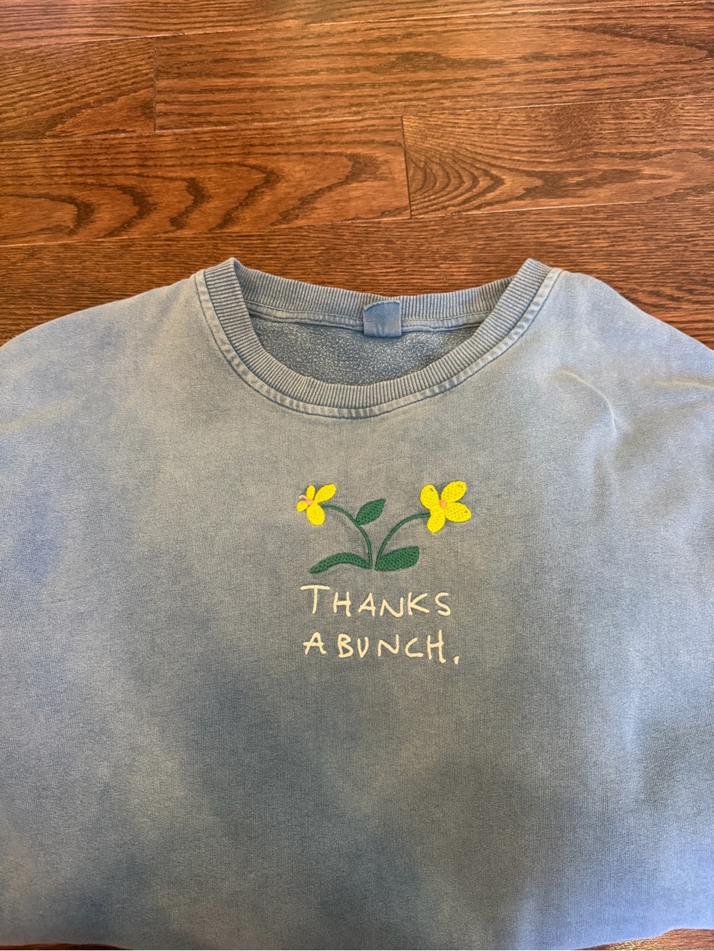 Urban Outfitters Crewneck - Picture 3 of 3